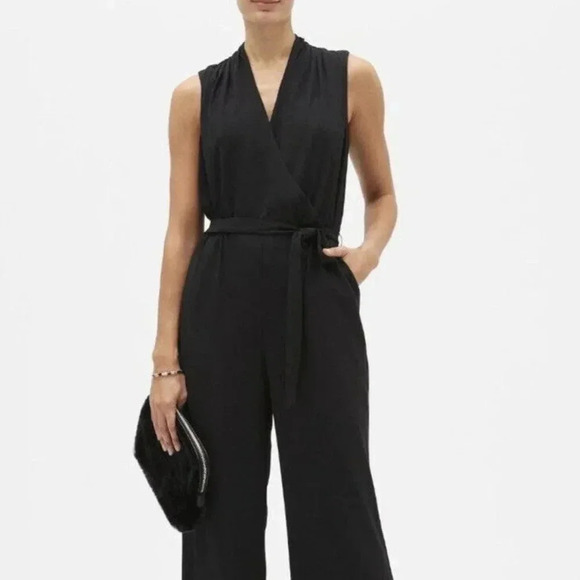 NEW Banana Republic Black Sleek Jumpsuit Sz 2 - Picture 1 of 6